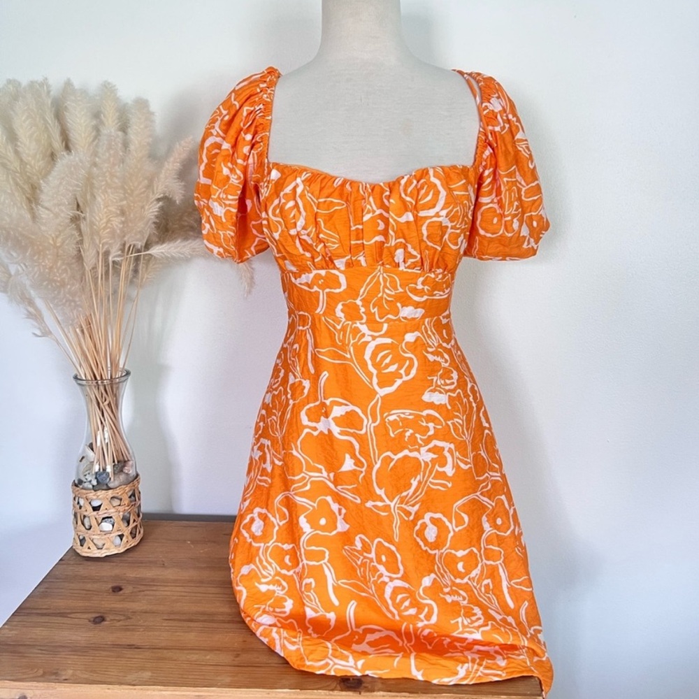 ASTR the Label orange floral dress puff sleeve